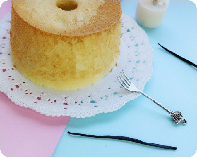 Vanilla Chiffon Cake with Jam